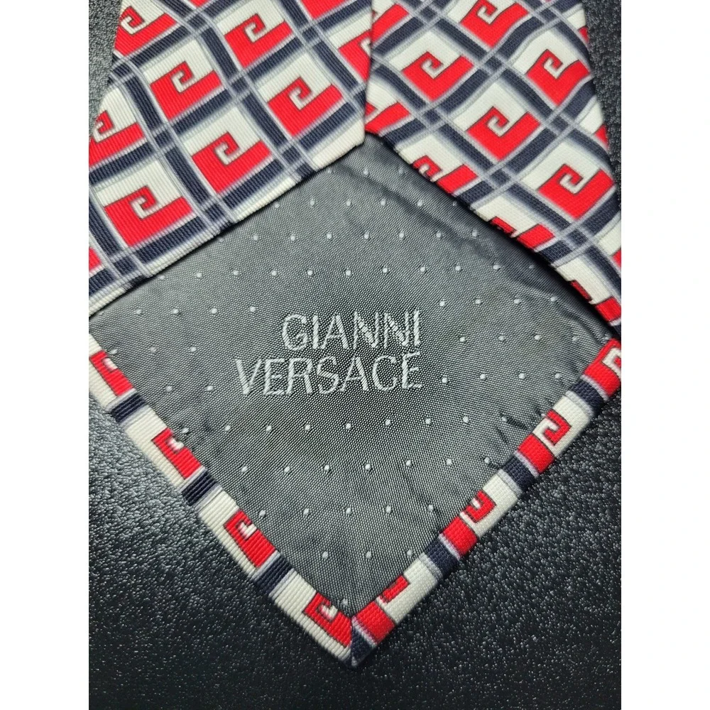 Gianni Versace Men's Necktie Red Geometric Silk 3.75x58 Excellent